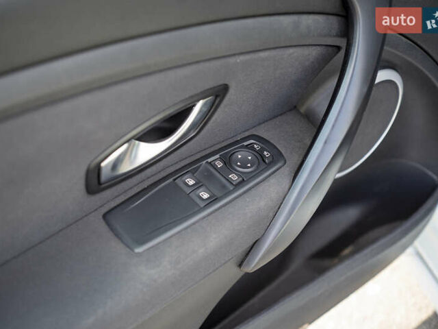 Рено Меган, об'ємом двигуна 2 л та пробігом 122 тис. км за 11000 $, фото 51 на Automoto.ua