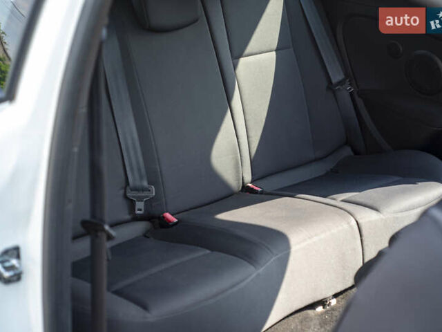 Рено Меган, об'ємом двигуна 2 л та пробігом 122 тис. км за 11000 $, фото 48 на Automoto.ua