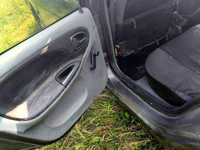 Рено Меган, объемом двигателя 1.6 л и пробегом 0 тыс. км за 1500 $, фото 3 на Automoto.ua