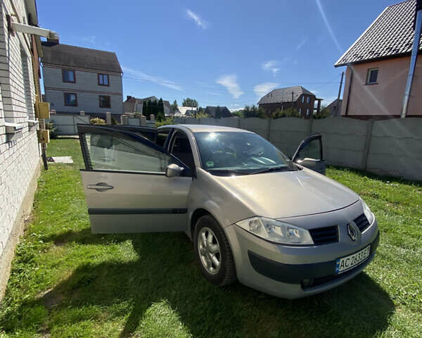 Рено Меган, объемом двигателя 1.6 л и пробегом 204 тыс. км за 5000 $, фото 3 на Automoto.ua