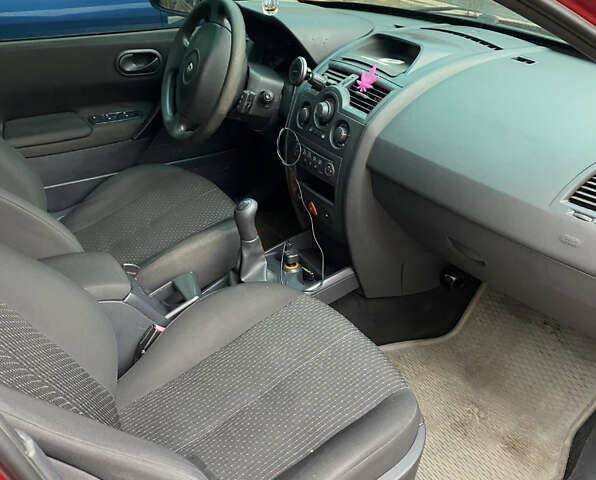 Рено Меган, объемом двигателя 1.6 л и пробегом 160 тыс. км за 3500 $, фото 9 на Automoto.ua