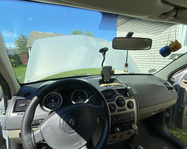 Рено Меган, объемом двигателя 1.6 л и пробегом 204 тыс. км за 5000 $, фото 9 на Automoto.ua