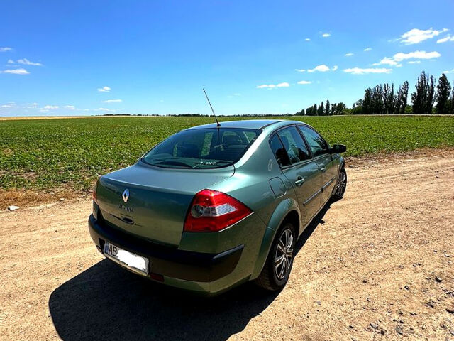 Рено Меган, объемом двигателя 1.6 л и пробегом 205 тыс. км за 4600 $, фото 5 на Automoto.ua