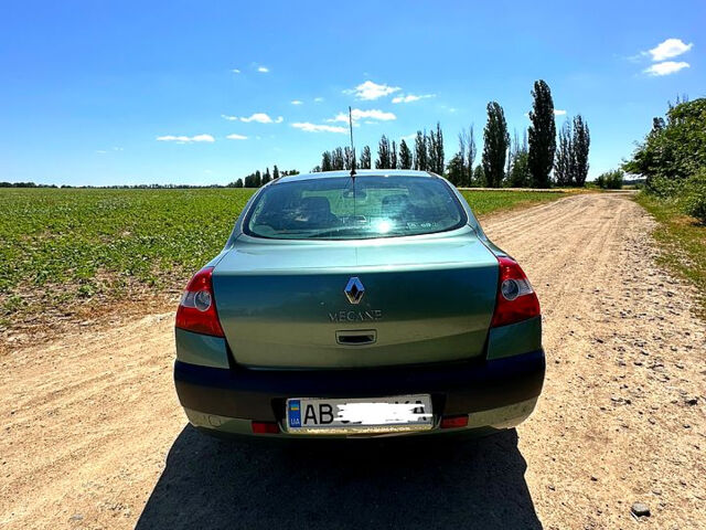 Рено Меган, объемом двигателя 1.6 л и пробегом 205 тыс. км за 4600 $, фото 4 на Automoto.ua