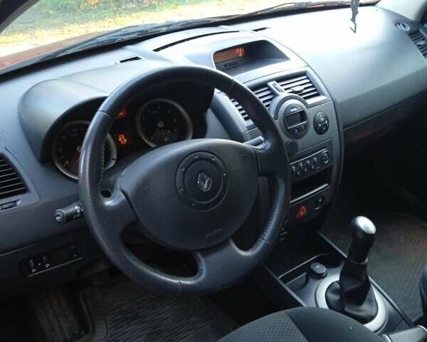 Рено Меган, объемом двигателя 1.6 л и пробегом 222 тыс. км за 4600 $, фото 9 на Automoto.ua