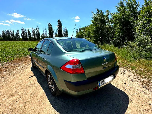 Рено Меган, объемом двигателя 1.6 л и пробегом 205 тыс. км за 4600 $, фото 3 на Automoto.ua
