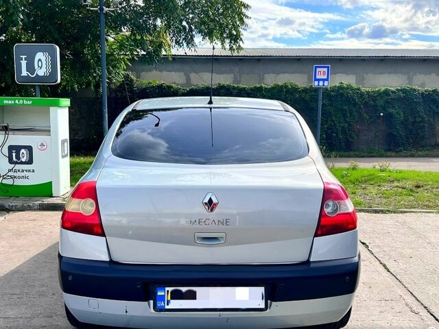 Рено Меган, объемом двигателя 1.6 л и пробегом 215 тыс. км за 4200 $, фото 5 на Automoto.ua