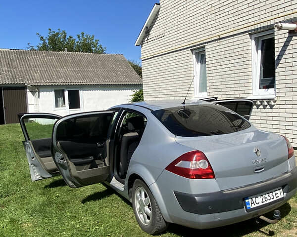 Рено Меган, объемом двигателя 1.6 л и пробегом 204 тыс. км за 5000 $, фото 6 на Automoto.ua