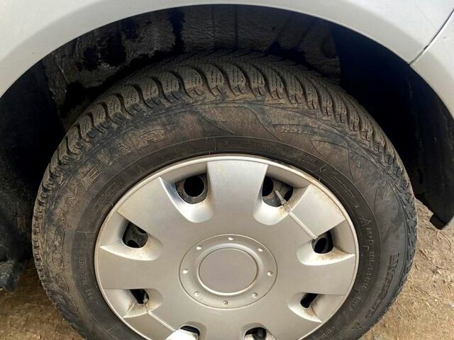 Рено Меган, объемом двигателя 1.6 л и пробегом 220 тыс. км за 4500 $, фото 8 на Automoto.ua