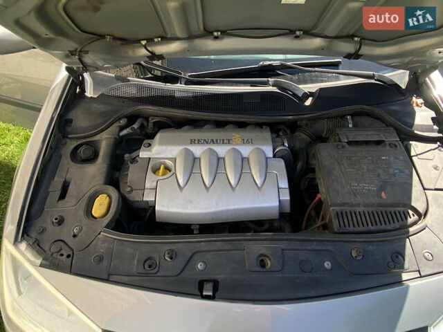 Рено Меган, объемом двигателя 1.6 л и пробегом 204 тыс. км за 5000 $, фото 8 на Automoto.ua