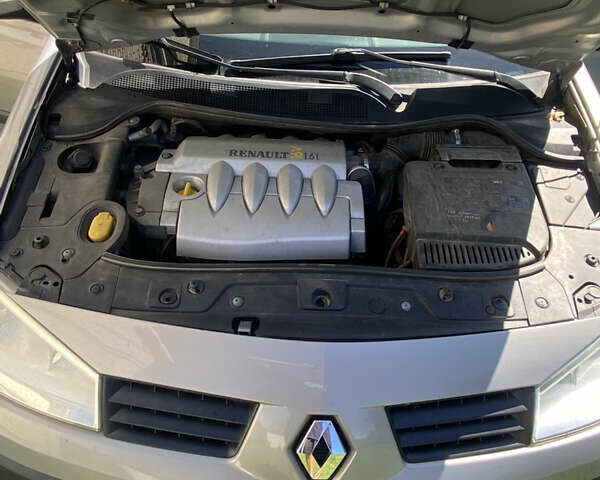 Рено Меган, объемом двигателя 1.6 л и пробегом 204 тыс. км за 5000 $, фото 7 на Automoto.ua