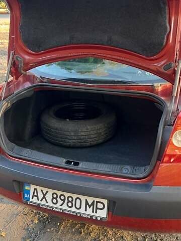 Рено Меган, объемом двигателя 1.6 л и пробегом 254 тыс. км за 4950 $, фото 6 на Automoto.ua