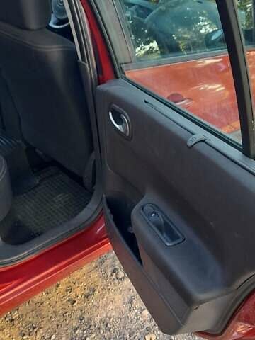 Рено Меган, объемом двигателя 1.6 л и пробегом 254 тыс. км за 4950 $, фото 14 на Automoto.ua