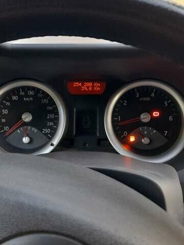 Рено Меган, объемом двигателя 1.6 л и пробегом 254 тыс. км за 4950 $, фото 20 на Automoto.ua