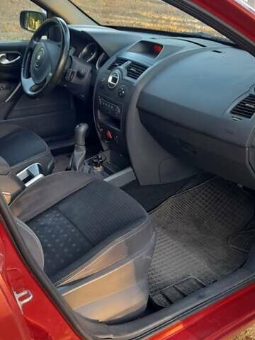 Рено Меган, объемом двигателя 1.6 л и пробегом 254 тыс. км за 4950 $, фото 15 на Automoto.ua