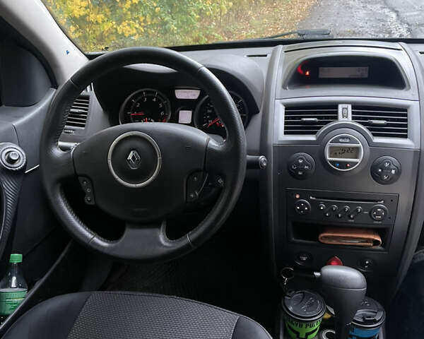 Рено Меган, объемом двигателя 1.6 л и пробегом 176 тыс. км за 6300 $, фото 8 на Automoto.ua