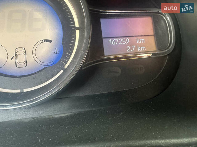 Рено Меган, объемом двигателя 0 л и пробегом 171 тыс. км за 8700 $, фото 9 на Automoto.ua