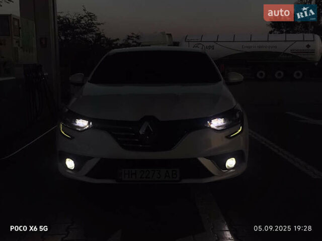 Рено Меган, объемом двигателя 1.5 л и пробегом 151 тыс. км за 17200 $, фото 8 на Automoto.ua
