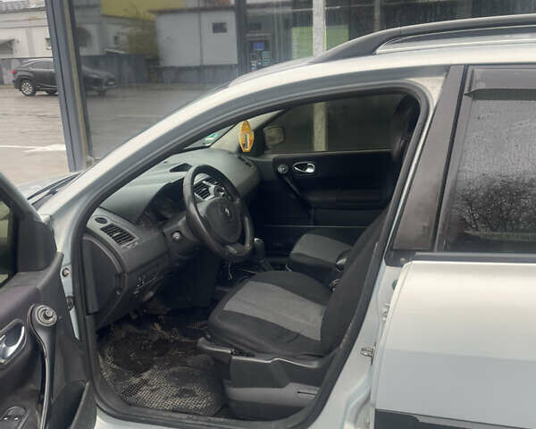 Рено Меган, объемом двигателя 1.6 л и пробегом 300 тыс. км за 3500 $, фото 2 на Automoto.ua