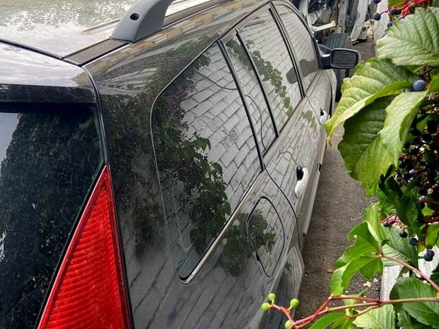 Рено Меган, объемом двигателя 1.6 л и пробегом 290 тыс. км за 2600 $, фото 2 на Automoto.ua