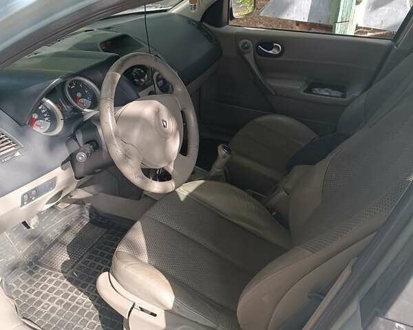 Рено Меган, объемом двигателя 1.6 л и пробегом 235 тыс. км за 5000 $, фото 2 на Automoto.ua
