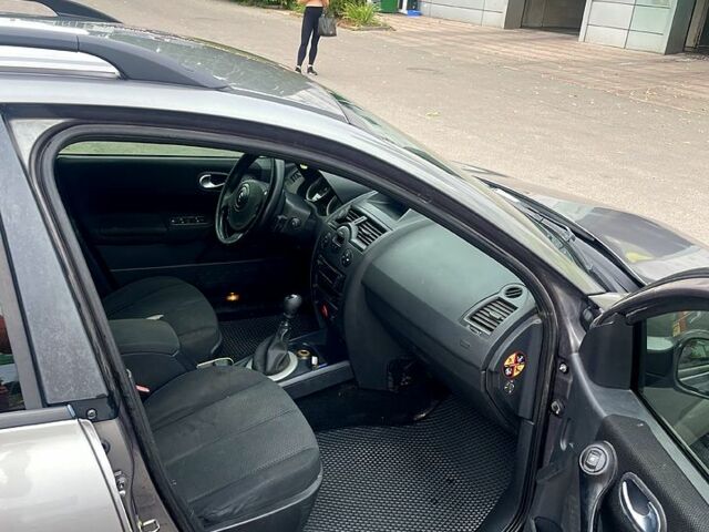 Рено Меган 2004 в Харькове на Automoto.ua Рено Меган, объемом двигателя 1.9 л и пробегом 395 тыс. км за 4500 $, фото 5 на Automoto.ua