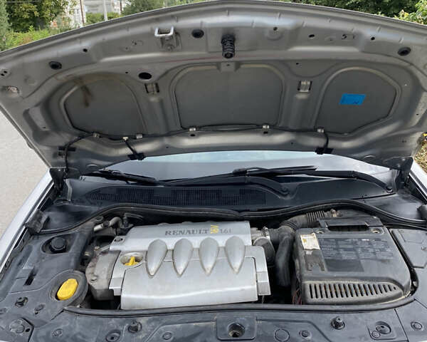 Рено Меган, объемом двигателя 1.6 л и пробегом 237 тыс. км за 4100 $, фото 11 на Automoto.ua