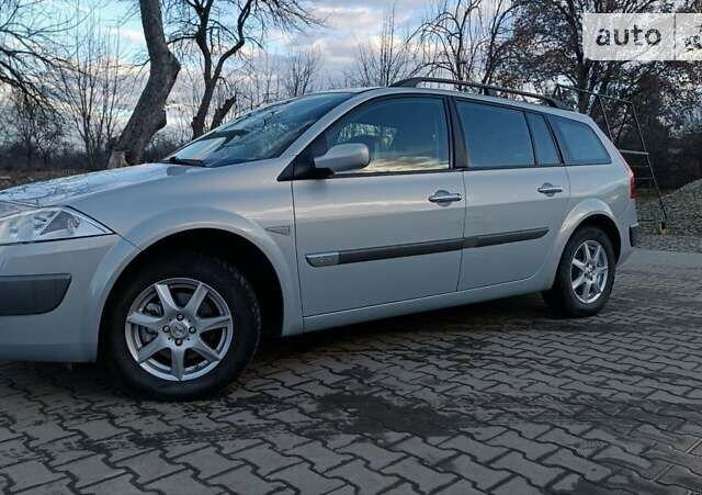 Рено Меган, объемом двигателя 1.6 л и пробегом 168 тыс. км за 5400 $, фото 7 на Automoto.ua