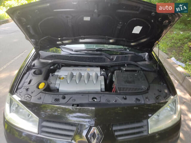 Рено Меган, объемом двигателя 1.6 л и пробегом 207 тыс. км за 5300 $, фото 10 на Automoto.ua