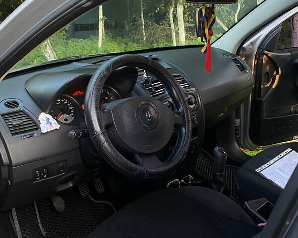 Рено Меган, объемом двигателя 1.6 л и пробегом 237 тыс. км за 4100 $, фото 2 на Automoto.ua