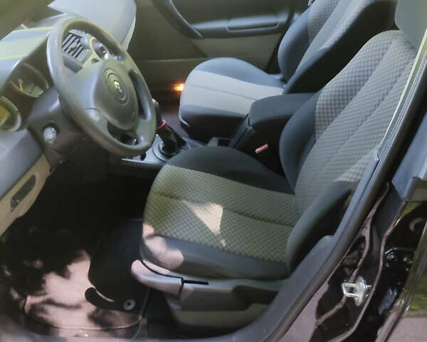 Рено Меган, объемом двигателя 1.6 л и пробегом 207 тыс. км за 5300 $, фото 11 на Automoto.ua