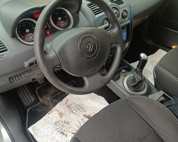 Рено Меган, объемом двигателя 1.6 л и пробегом 264 тыс. км за 4500 $, фото 5 на Automoto.ua