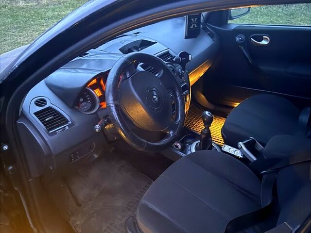 Рено Меган, об'ємом двигуна 1.9 л та пробігом 0 тис. км за 2300 $, фото 5 на Automoto.ua
