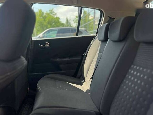 Рено Меган, об'ємом двигуна 1.6 л та пробігом 293 тис. км за 4500 $, фото 20 на Automoto.ua