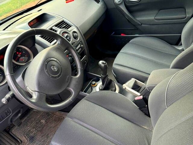 Рено Меган, объемом двигателя 1.6 л и пробегом 163 тыс. км за 5850 $, фото 2 на Automoto.ua