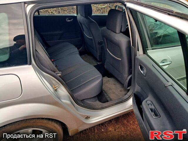 Рено Меган, объемом двигателя 1.6 л и пробегом 210 тыс. км за 5200 $, фото 3 на Automoto.ua