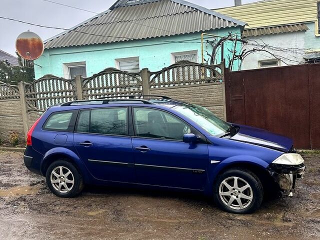 Рено Меган, объемом двигателя 1.6 л и пробегом 260 тыс. км за 2450 $, фото 2 на Automoto.ua