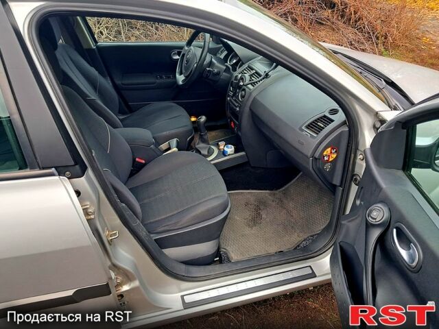 Рено Меган, объемом двигателя 1.6 л и пробегом 210 тыс. км за 5200 $, фото 2 на Automoto.ua