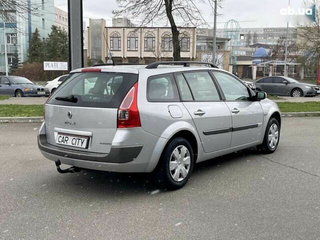 Рено Меган, объемом двигателя 1.6 л и пробегом 245 тыс. км за 5300 $, фото 6 на Automoto.ua