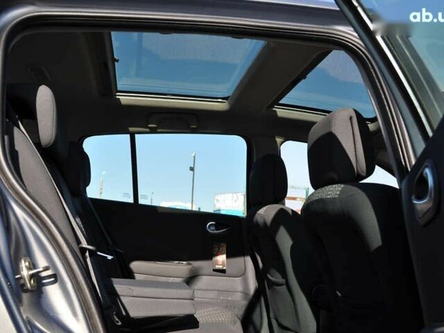 Рено Меган, объемом двигателя 1.6 л и пробегом 185 тыс. км за 6300 $, фото 23 на Automoto.ua