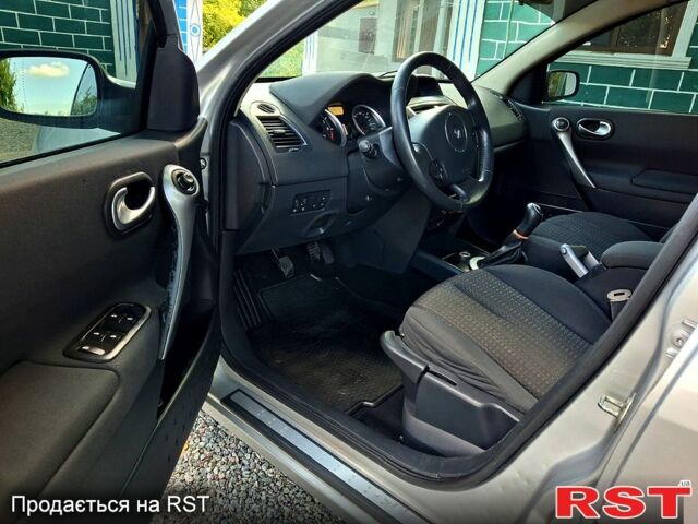 Рено Меган 2006 в Первомайск на Automoto.ua Рено Меган, объемом двигателя 1.6 л и пробегом 225 тыс. км за 4350 $, фото 4 на Automoto.ua