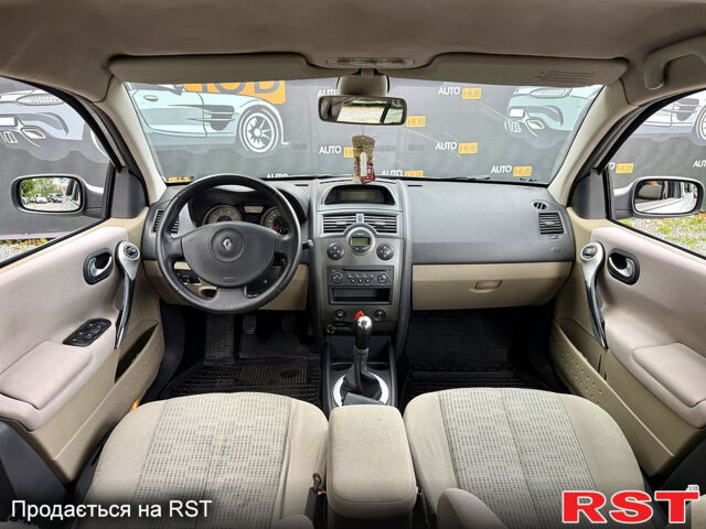 Рено Меган, объемом двигателя 1.6 л и пробегом 258 тыс. км за 5100 $, фото 5 на Automoto.ua