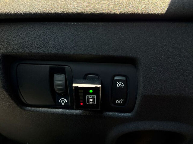 Рено Меган, об'ємом двигуна 1.6 л та пробігом 230 тис. км за 5200 $, фото 9 на Automoto.ua