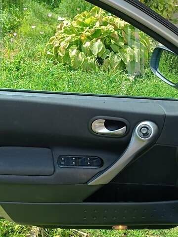 Рено Меган, объемом двигателя 1.6 л и пробегом 197 тыс. км за 5200 $, фото 10 на Automoto.ua