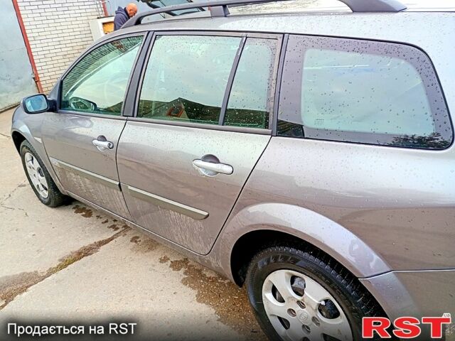 Рено Меган 2006 в Конотопе на Automoto.ua Рено Меган, объемом двигателя 1.6 л и пробегом 230 тыс. км за 4700 $, фото 1 на Automoto.ua