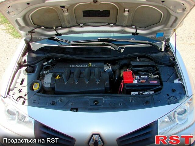 Рено Меган, объемом двигателя 1.6 л и пробегом 276 тыс. км за 5300 $, фото 8 на Automoto.ua