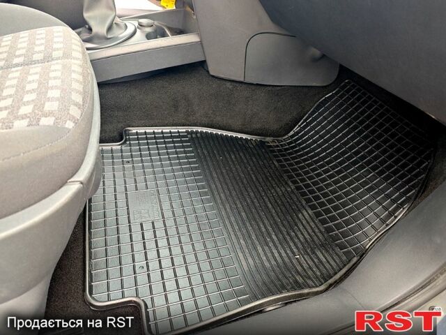 Рено Меган, об'ємом двигуна 1.6 л та пробігом 190 тис. км за 5550 $, фото 9 на Automoto.ua