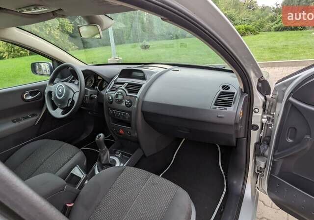 Рено Меган, объемом двигателя 1.6 л и пробегом 214 тыс. км за 4999 $, фото 19 на Automoto.ua