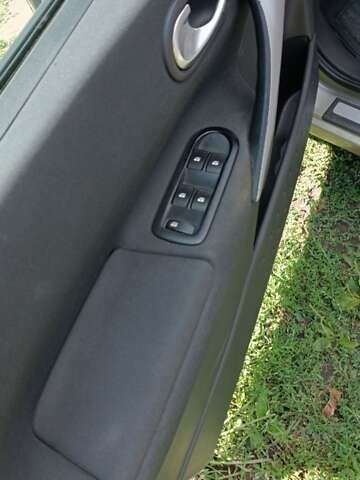 Рено Меган, объемом двигателя 1.6 л и пробегом 197 тыс. км за 5200 $, фото 9 на Automoto.ua