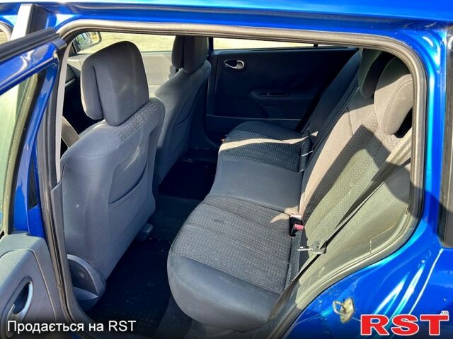 Рено Меган, объемом двигателя 1.6 л и пробегом 260 тыс. км за 4299 $, фото 12 на Automoto.ua